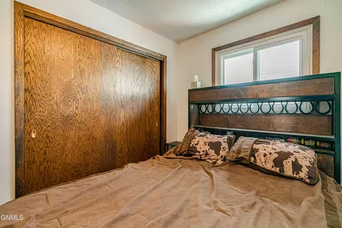 204 2nd St NE, Mandan, ND 58554 photo 16