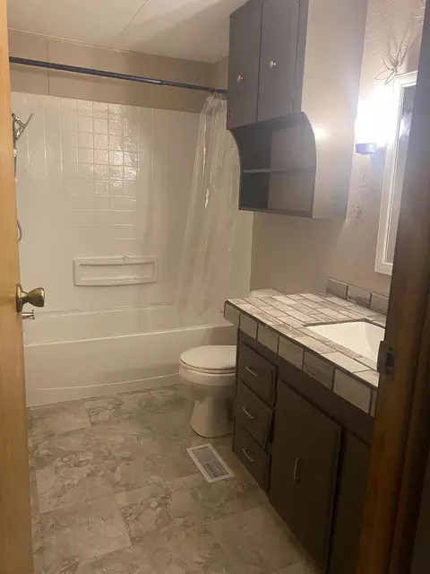 4235 Claridge Loop, Bismarck, ND 58503 photo 14