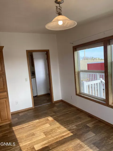 14270 Painted Woods Dr, Williston, ND 58801 photo 33