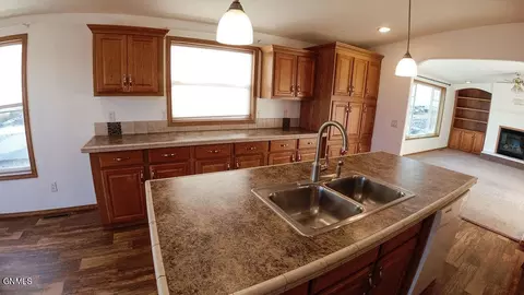 14270 Painted Woods Dr, Williston, ND 58801 photo 26