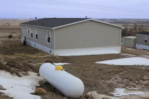 14270 Painted Woods Dr, Williston, ND 58801 photo 5
