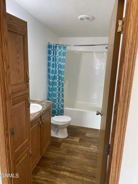 14270 Painted Woods Dr, Williston, ND 58801 photo 17