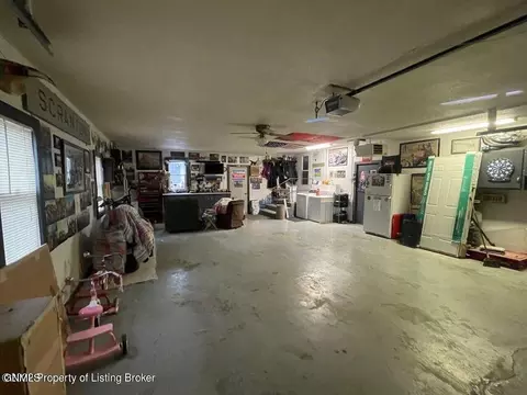 310 3rd Ave SE, Bowman, ND 58623 photo 15