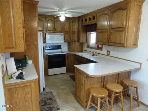 5 Santee Rd, Lincoln, ND 58504 photo 11