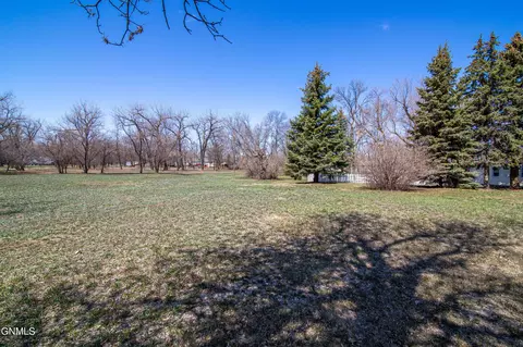 7050 Burnt Creek Loop, Bismarck, ND 58503 photo 56