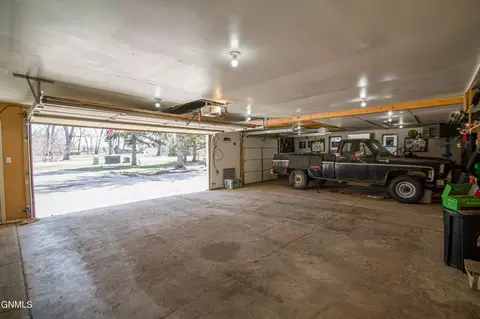 7050 Burnt Creek Loop, Bismarck, ND 58503 photo 36