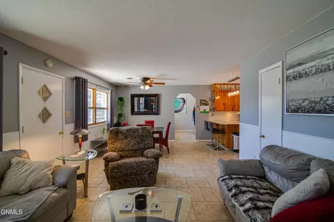 7050 Burnt Creek Loop, Bismarck, ND 58503 photo 10