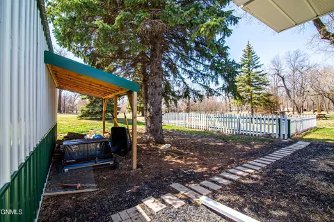 7050 Burnt Creek Loop, Bismarck, ND 58503 photo 43