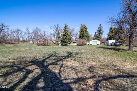 7050 Burnt Creek Loop, Bismarck, ND 58503 photo 54
