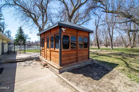 7050 Burnt Creek Loop, Bismarck, ND 58503 photo 45