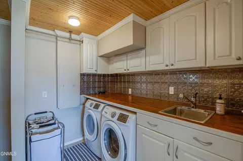 7050 Burnt Creek Loop, Bismarck, ND 58503 photo 32