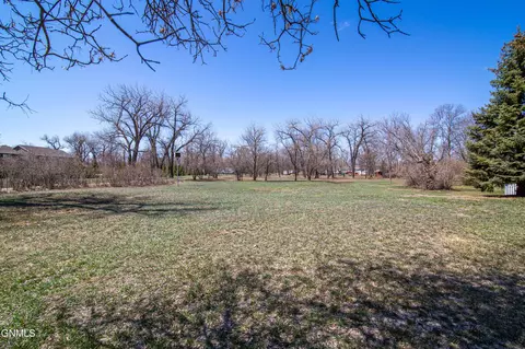7050 Burnt Creek Loop, Bismarck, ND 58503 photo 55
