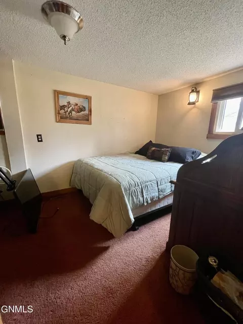2260 Sunny Rd S, Mandan, ND 58554 photo 10