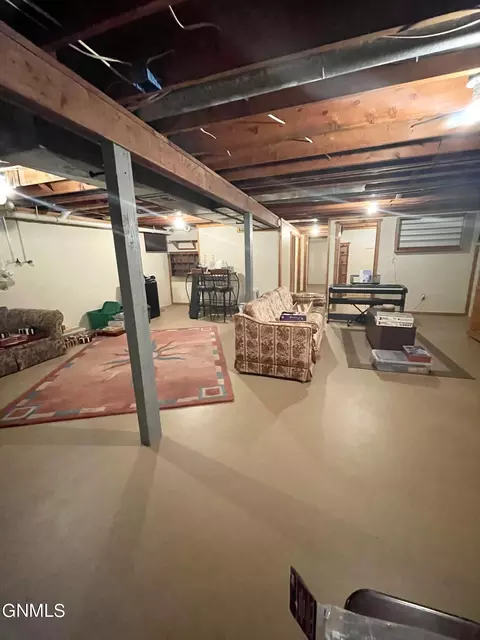 2260 Sunny Rd S, Mandan, ND 58554 photo 14