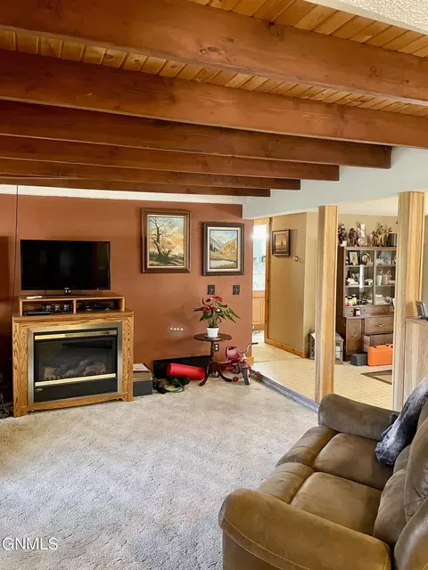 2260 Sunny Rd S, Mandan, ND 58554 photo 7
