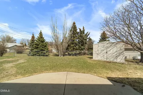 1414 Spaulding Ave, Bismarck, ND 58501 photo 22