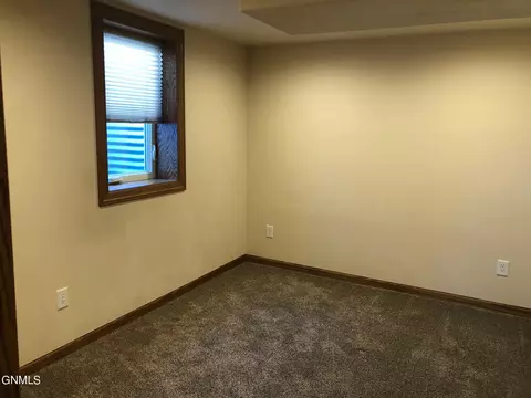 305 3rd St NE, Linton, ND 58552 photo 27