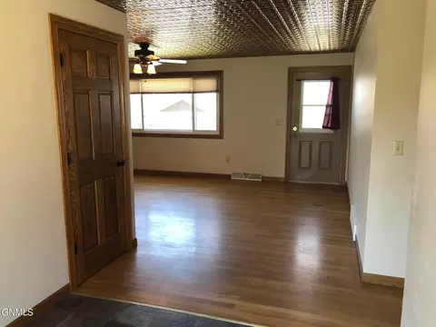 305 3rd St NE, Linton, ND 58552 photo 13