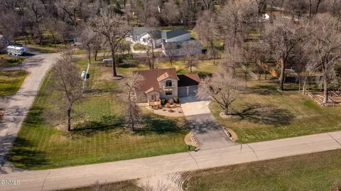 5839 Lariat Loop, Bismarck, ND 58503 photo 2