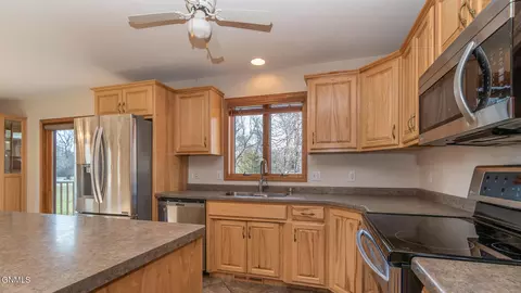 5839 Lariat Loop, Bismarck, ND 58503 photo 11