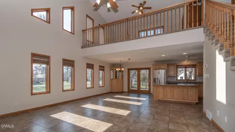 5839 Lariat Loop, Bismarck, ND 58503 photo 4