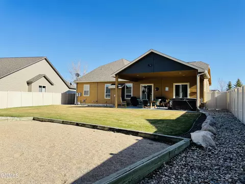 1617 Aspen Loop, Williston, ND 58801 photo 36