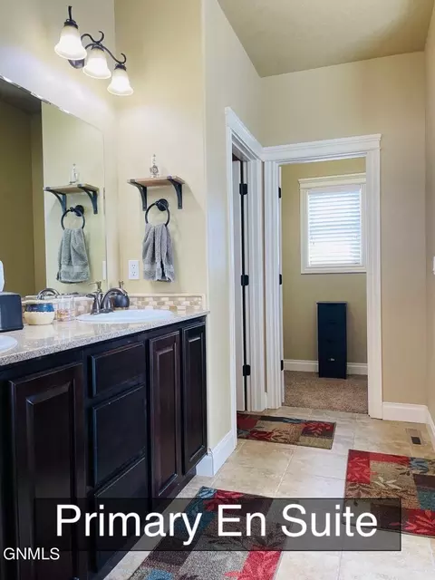1617 Aspen Loop, Williston, ND 58801 photo 13