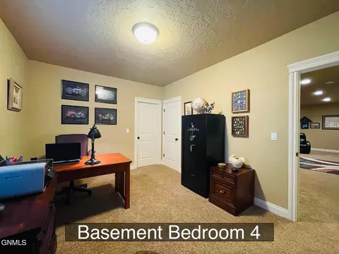 1617 Aspen Loop, Williston, ND 58801 photo 25