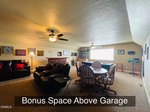 1617 Aspen Loop, Williston, ND 58801 photo 21