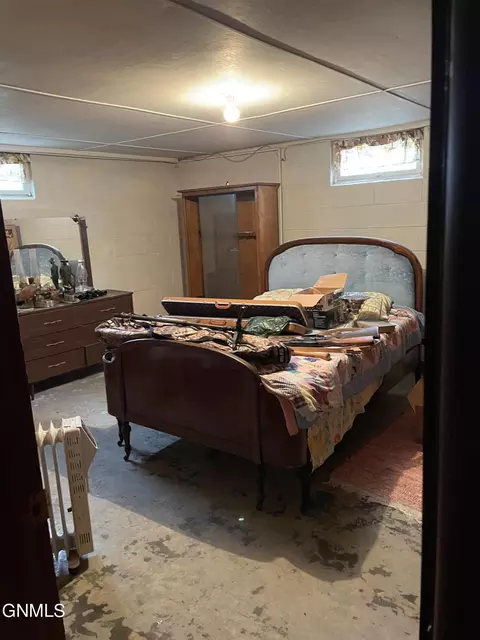 310 1st Ave NE, Streeter, ND 58483 photo 22