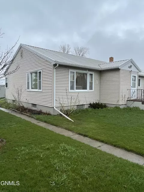 310 1st Ave NE, Streeter, ND 58483 photo 27