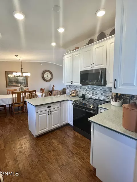 1508 7th Ave W, Williston, ND 58801 photo 14