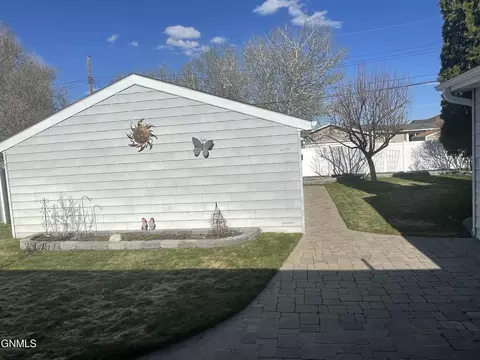 1508 7th Ave W, Williston, ND 58801 photo 33
