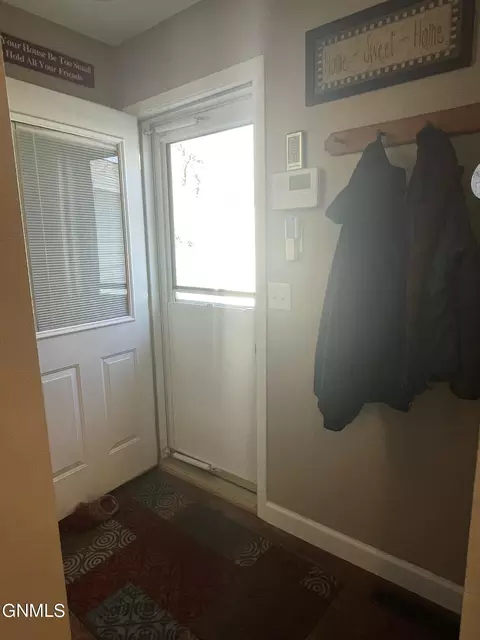 1508 7th Ave W, Williston, ND 58801 photo 32