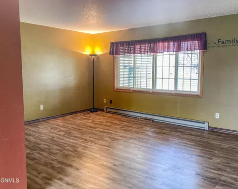515 Arthur St, Stanton, ND 58571 photo 9