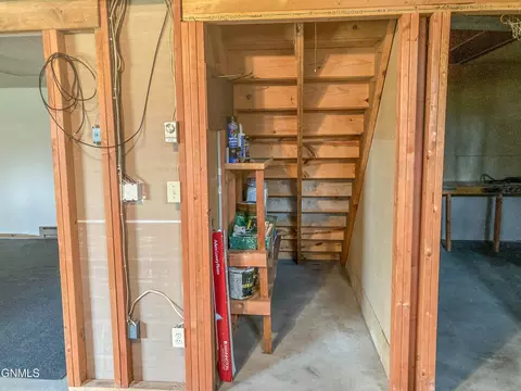 515 Arthur St, Stanton, ND 58571 photo 27