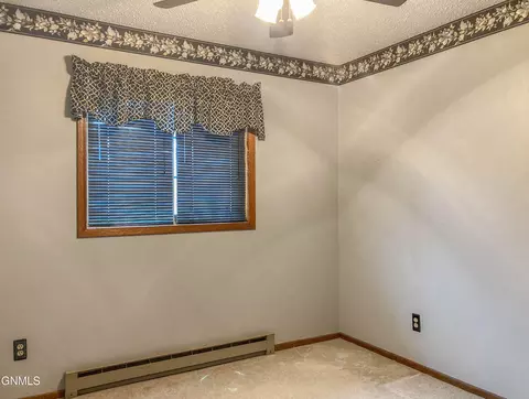 515 Arthur St, Stanton, ND 58571 photo 14