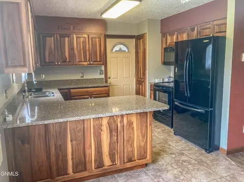 515 Arthur St, Stanton, ND 58571 photo 5