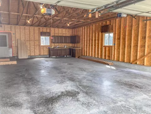 515 Arthur St, Stanton, ND 58571 photo 4