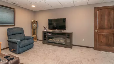 1744 Calgary Loop, Bismarck, ND 58503 photo 33