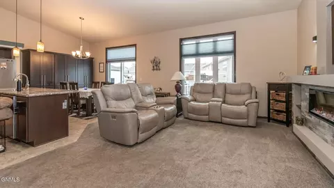 1744 Calgary Loop, Bismarck, ND 58503 photo 11