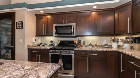1744 Calgary Loop, Bismarck, ND 58503 photo 17