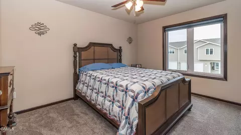 1744 Calgary Loop, Bismarck, ND 58503 photo 25