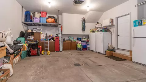 1744 Calgary Loop, Bismarck, ND 58503 photo 39