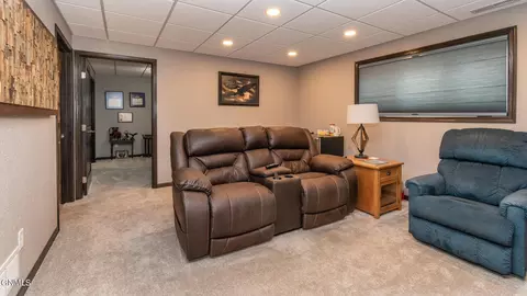 1744 Calgary Loop, Bismarck, ND 58503 photo 31