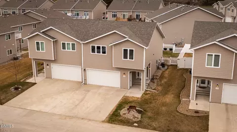 1744 Calgary Loop, Bismarck, ND 58503 photo 3