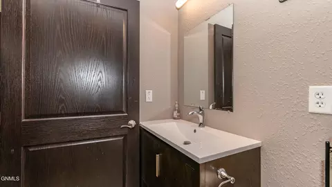 1744 Calgary Loop, Bismarck, ND 58503 photo 35