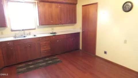 228 Maple St, Hebron, ND 58638 photo 7
