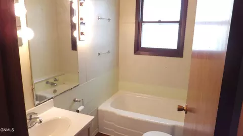228 Maple St, Hebron, ND 58638 photo 10