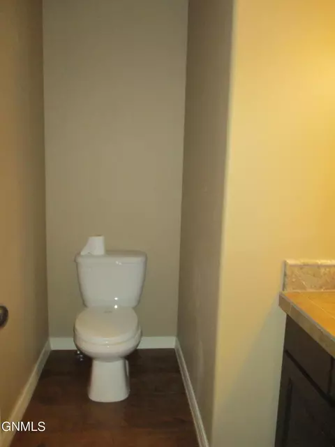2105 12th Ave W, Williston, ND 58801 photo 7